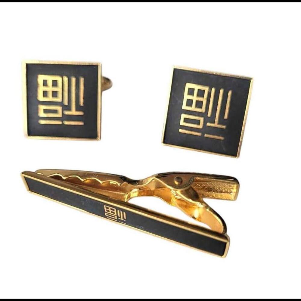 Vintage Gold Tone and Enamel Asian Cufflinks and Tie Clip Set